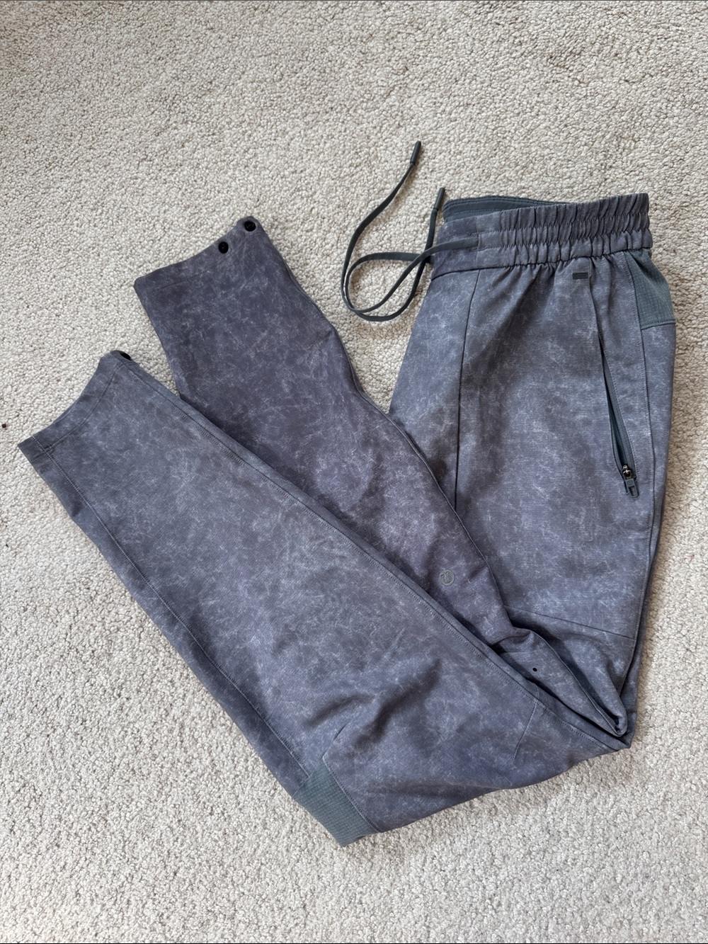 lululemon License to Train Men's trackpants 29" Grey Print SzS